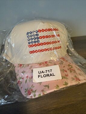 USA America Boutique Floral Hat, New with tags! Adult sized